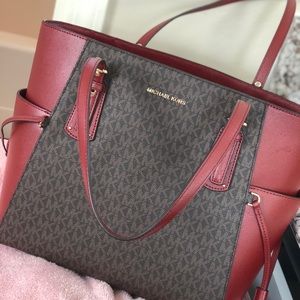 Michael Kors red and brown bag 💼 ❤️👜